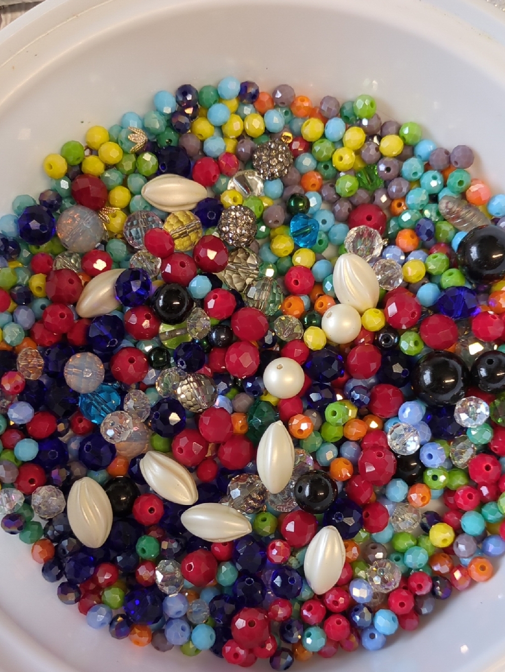 🌸Q16 Multicolor Mixed Bead Assortment - Mostly Glass, some Acrylic 285g
